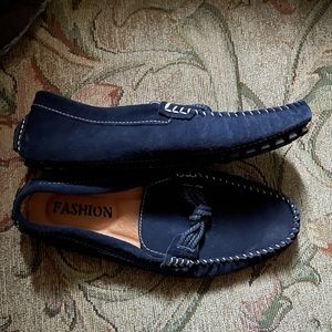 NWOT Blue suede shoes!